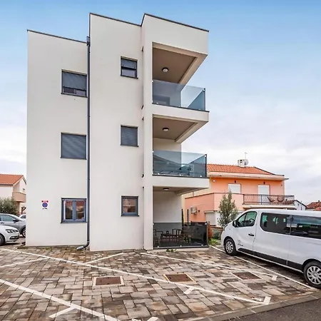 1 Bedroom Beautiful In * Zadar