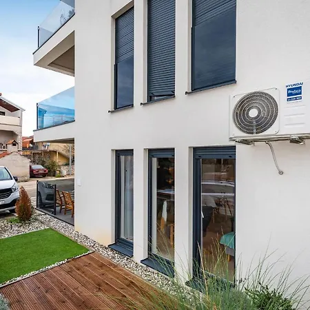 1 Bedroom Beautiful In * Zadar