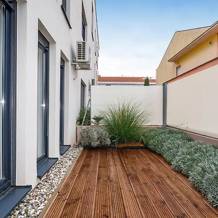 1 Bedroom Beautiful In *