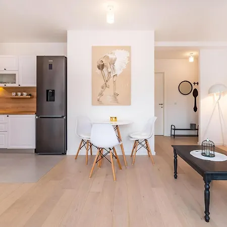 1 Bedroom Beautiful In Apartment Zadar