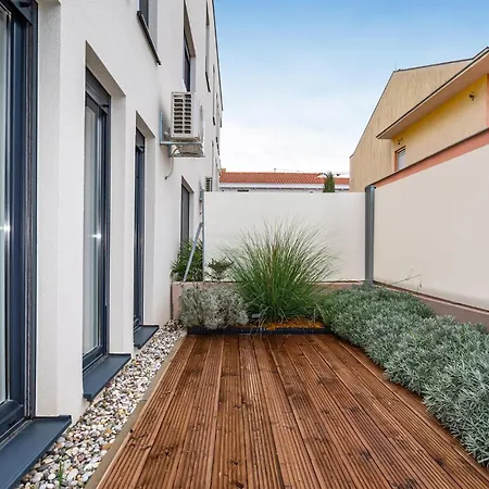 1 Bedroom Beautiful In Apartment Zadar