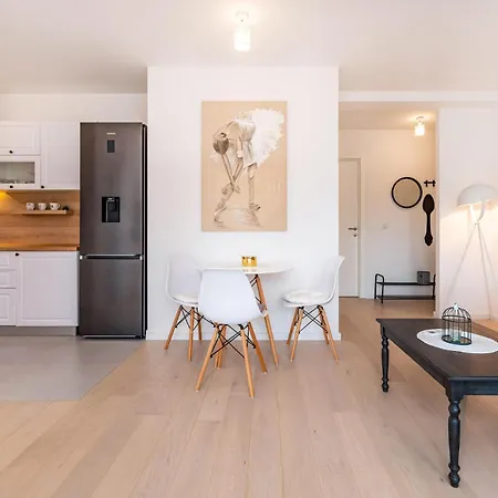 1 Bedroom Beautiful In * زادار