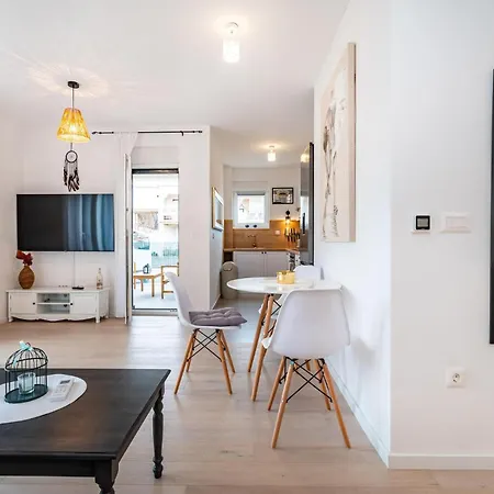 1 Bedroom Beautiful In